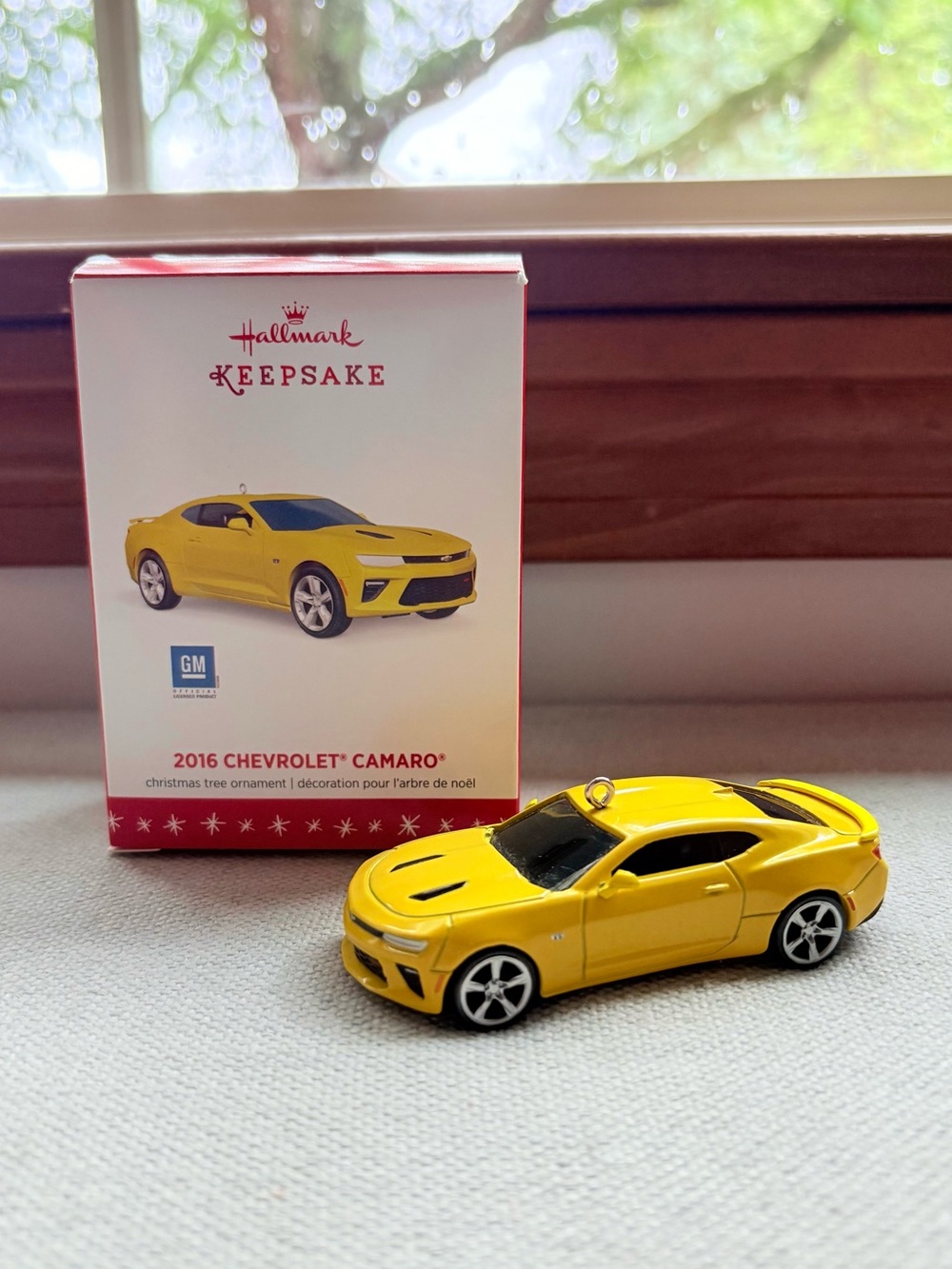 💛 Hallmark 2016 Chevrolet Camaro Keepsake Ornament 💛